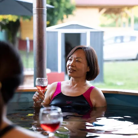 Apartman Geszthouse-tulipános