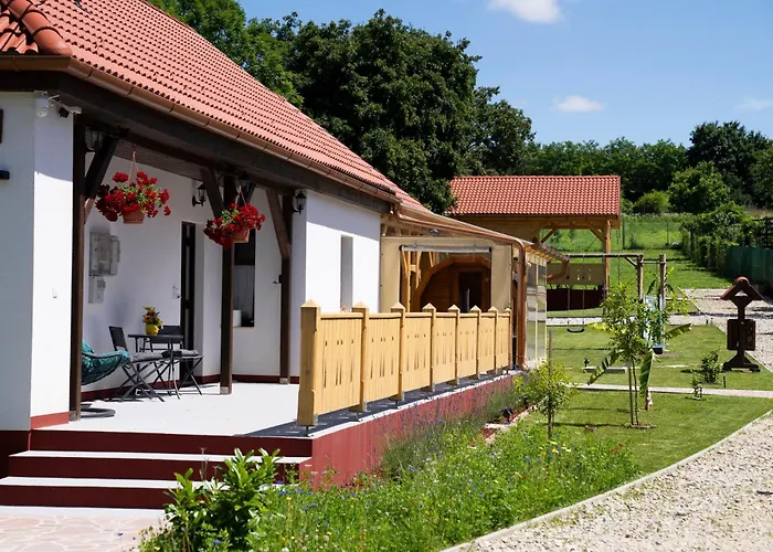 Geszthouse-tulipanos Vendeghaz * Borsodgeszt